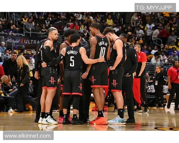 2005年火箭队与灰熊队激战回顾：经典对决中的精彩瞬间与战术分析